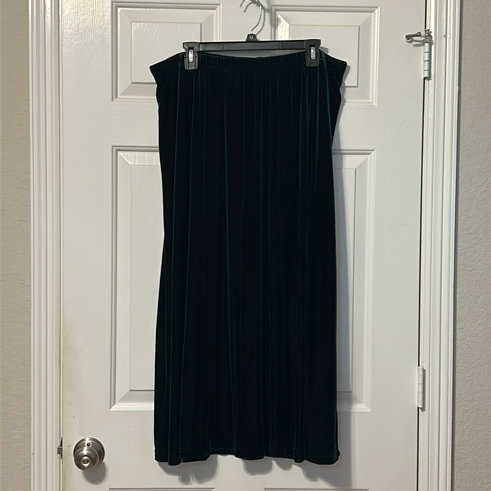 BFA Classics Green Long Skirt Size 2X